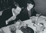 Uwe Jensen, til venstre, åbnede en kinesisk restaurant.  1960'erne